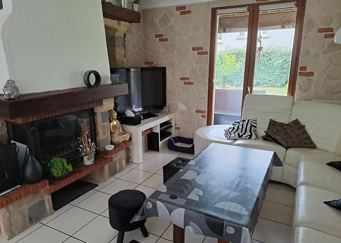 Jolie Maison Avec Piscine