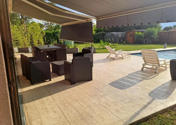 Jolie Maison Avec Piscine Ferienhaus *